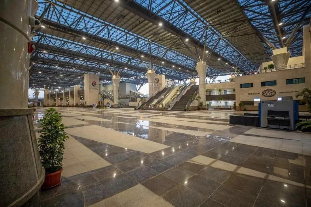محطة عدلي منصور التبادلية شرق القاهرة ومرافق الربط بين المترو والقطار الكهربائي الخفيف LRT